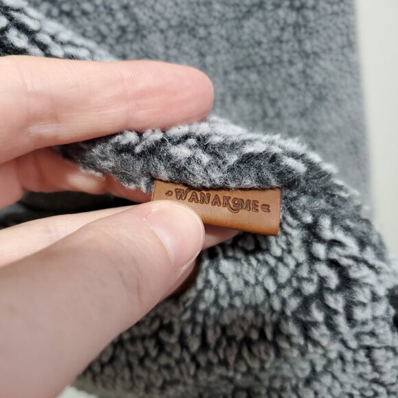 WANAKOME Kira Sherpa Hooded Vest Asymmetric Zip Wool Blend Grey Women's Small - Picture 11 of 16